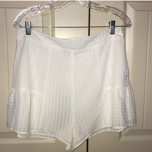 🌸Two for $30💲SMYM- WHITE SHORTS Flouncy SKIPPY Check Picnic NWT - Picture 3 of 7